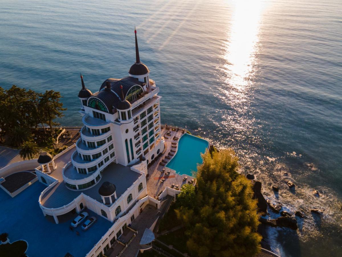 Castello Mare All Inclusive Resort باتومي المظهر الخارجي الصورة