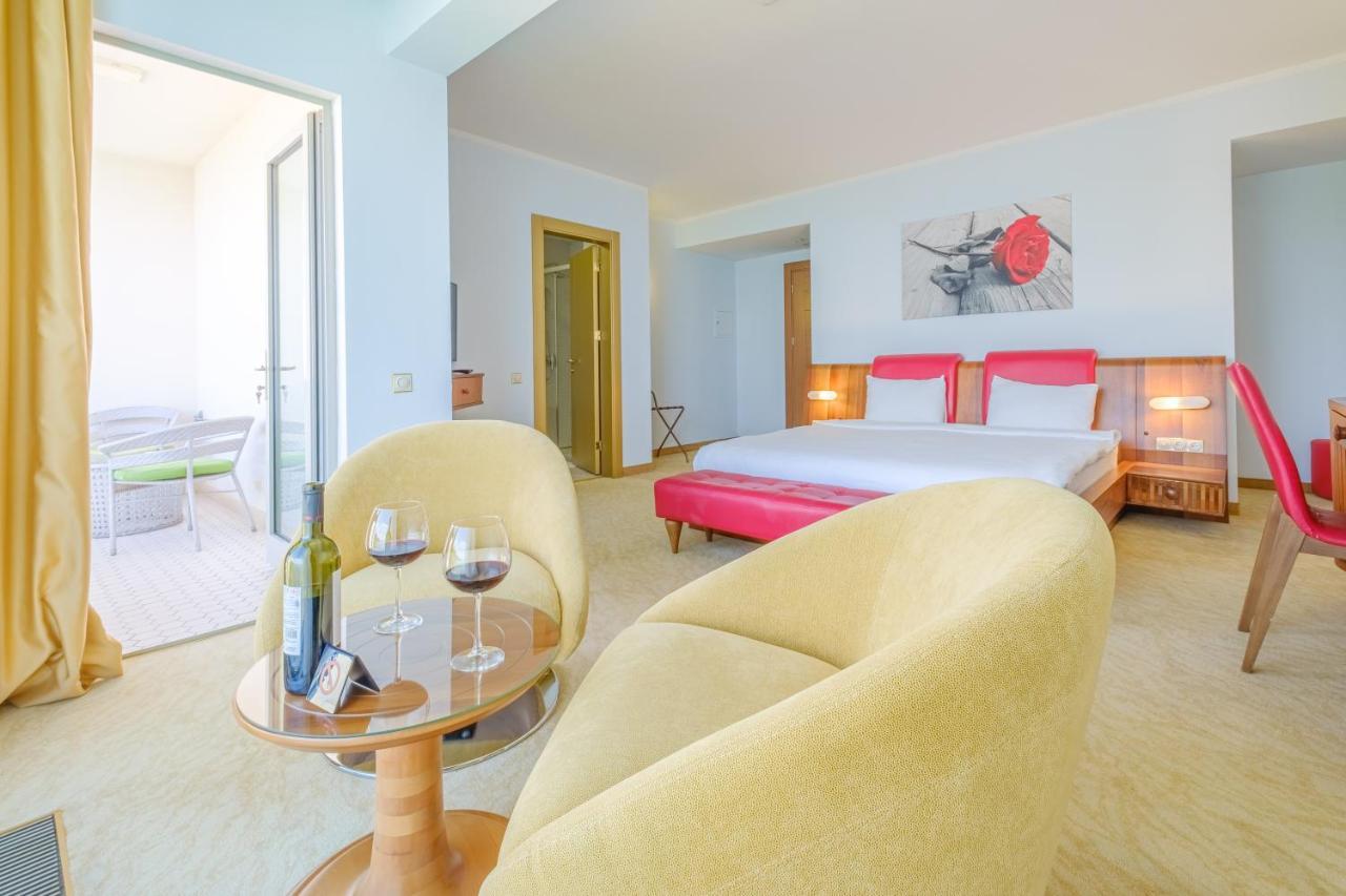 Castello Mare All Inclusive Resort باتومي المظهر الخارجي الصورة