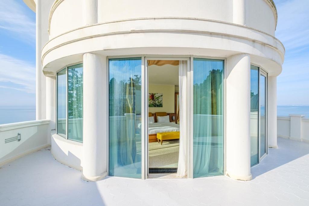 Castello Mare All Inclusive Resort باتومي الغرفة الصورة
